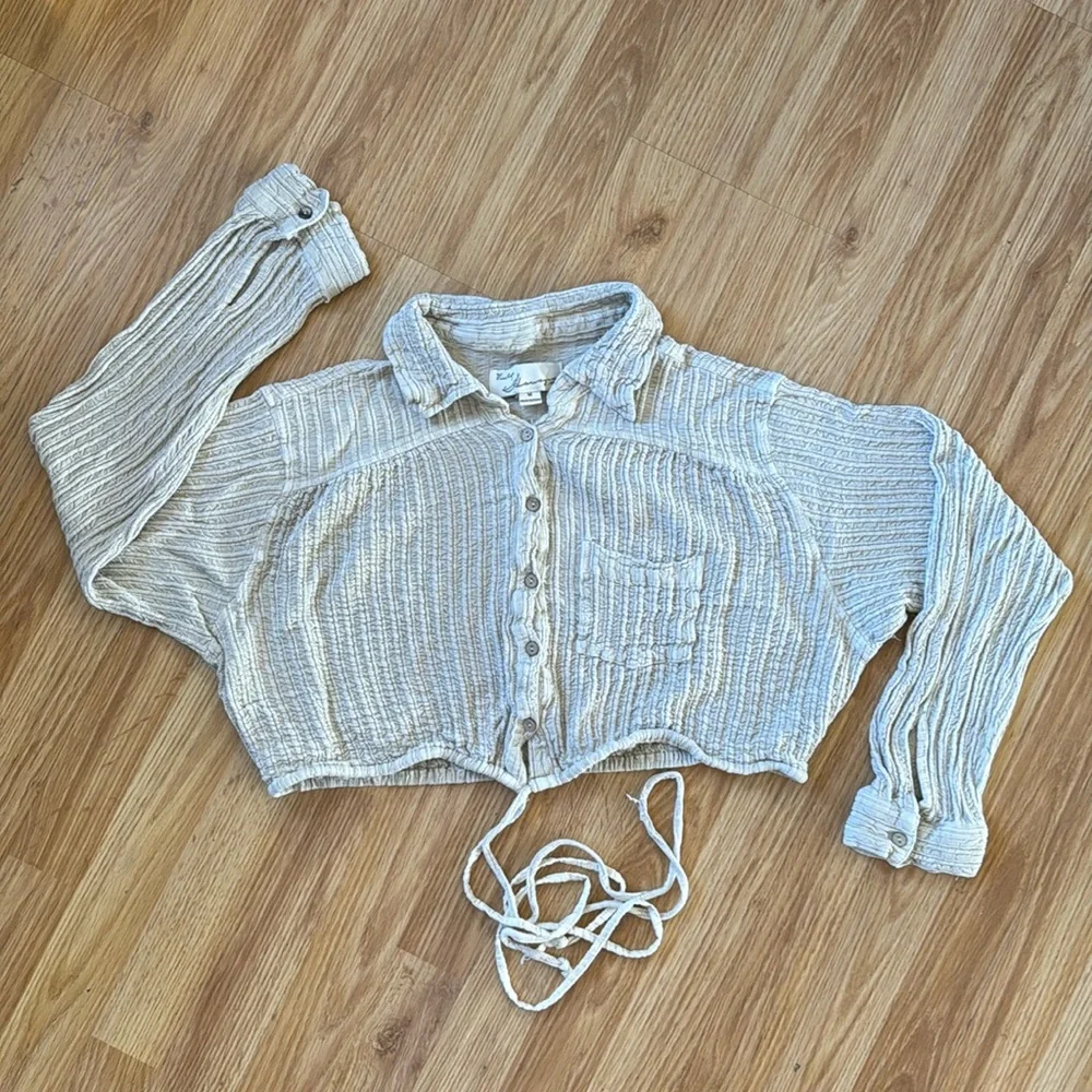 Vintage Havana Cropped Button Up - size M